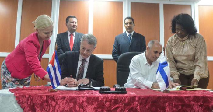 La Habana y Finlandia quieren facilitar el tráfico aéreo hacia Cuba