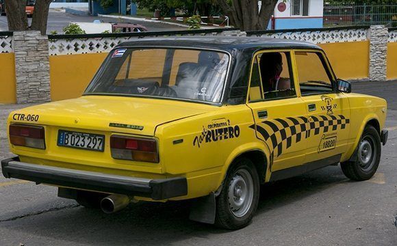 Lada y Geely, los nuevos taxis ruteros en La Habana