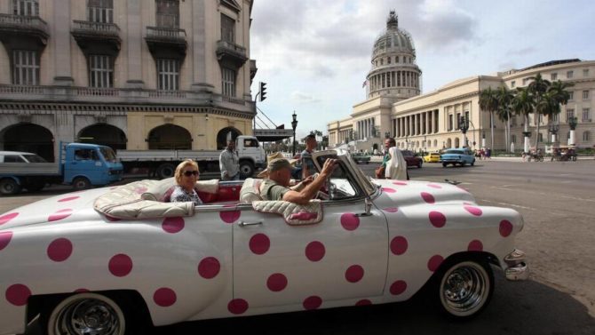 Cuba cree que sin bloqueo ingresarían 1,500 millones por turismo desde EEUU