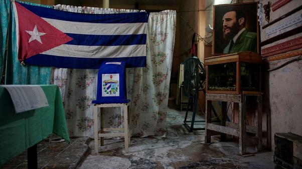 Cuba realiza elecciones municipales y avanza hacia el fin de la era Castro