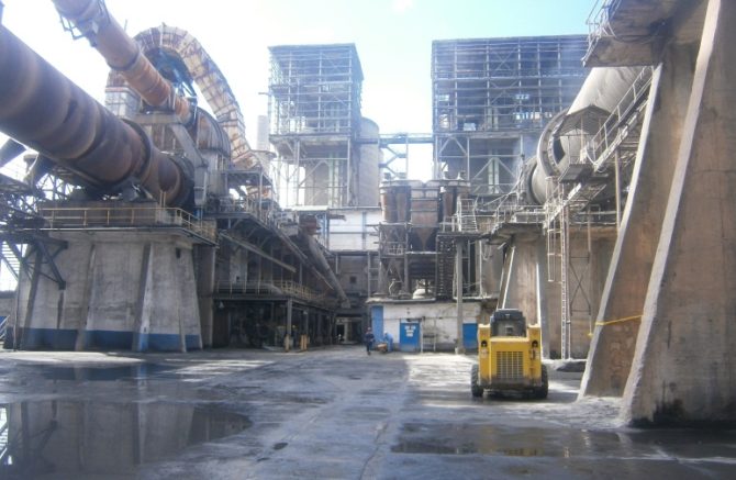 La fábrica de cemento más importante de Cuba en reparación
