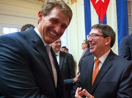 Senador estadounidense se encuentra en La Habana con el canciller Bruno Rodríguez
