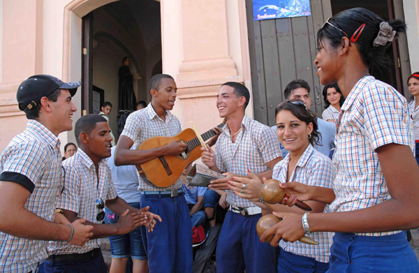 En toda Cuba, jornada por el Día del Instructor de Arte