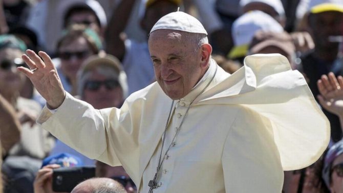 ‘No están solos’. El Papa alienta a jóvenes cubanos a ‘ir siempre adelante’