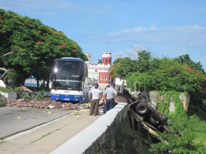 Un muerto y seis heridos en un accidente múltiple en Matanzas
