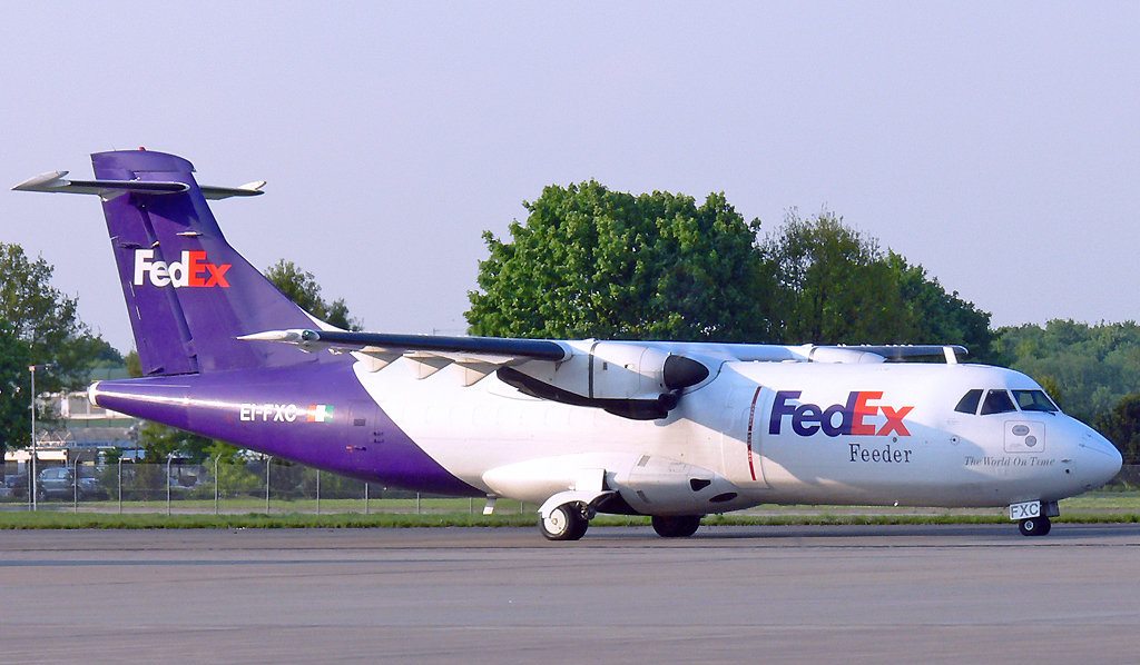 Avions-de-Transport-R-FedEx-EI-FXC-_1074