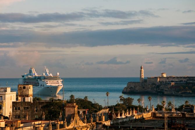 Empress of the Seas,Havana,Royal Caribbean Cruises Ltd.,Carnival Cruise Line, Pearl Seas Cruise,Norwegian Cruise Line Holding.