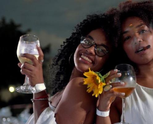 "Le Dîner en Blanc" IN HAVANA: FRENCH PICNIC AND AMERICAN AMBIANCE