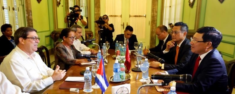 Los cancilleres de Cuba y Vietnam destacan en La Habana el buen momento bilateral
