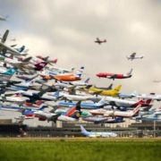 Elevan tarifas de derechos de aterrizaje y estacionamiento de aviones en La Habana