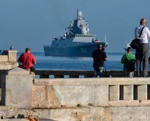 Cuba, visé par des sanctions américaines, accueille une flotte russe