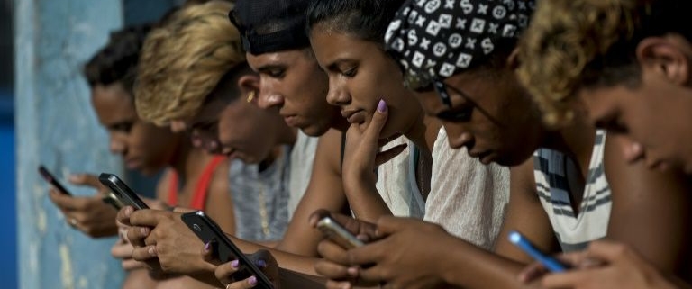 "C'est ça le progrès" : à Cuba, il est désormais possible d'avoir le wifi à domicile