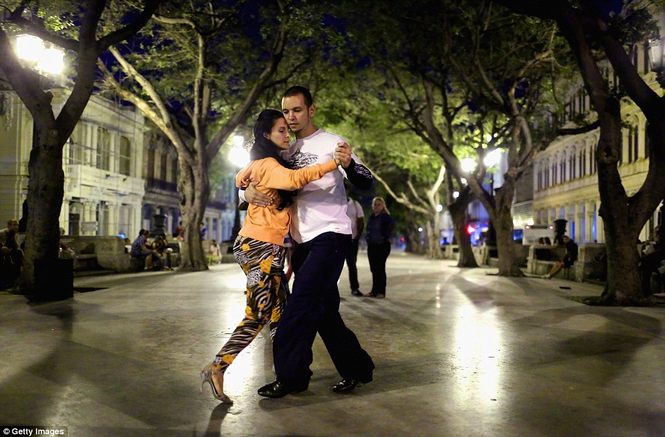 Tango en La Habana: cubanos buscan revivir poco conocido legado rioplatense