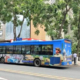 Los ómnibus urbanos en China exhiben publicidad turística de Cuba