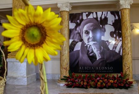 Cuba rend hommage à la grande danseuse Alicia Alonso, morte à 98 ans