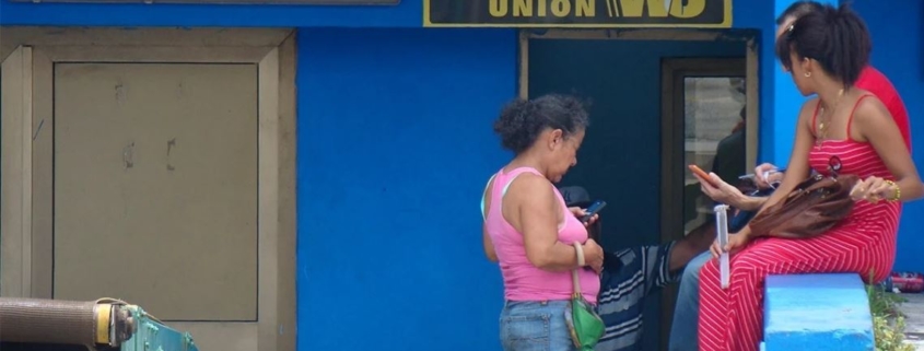 Western Union alerta sobre afectaciones en envíos de remesas a Cuba