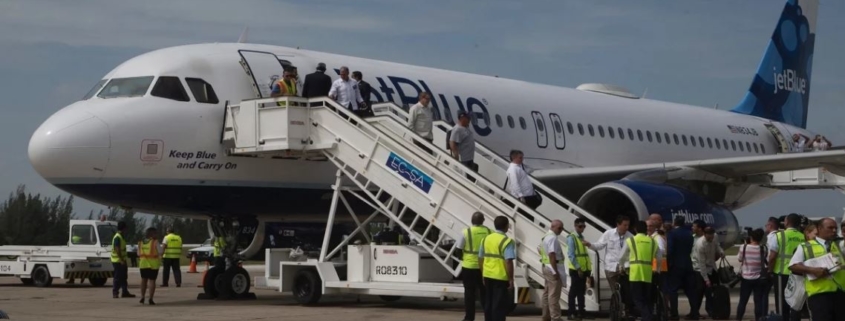 Mayoría de los cubanos se oponen a suspensión de vuelos de EEUU