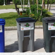 Contenedores de basura de Catar para escuelas de La Habana