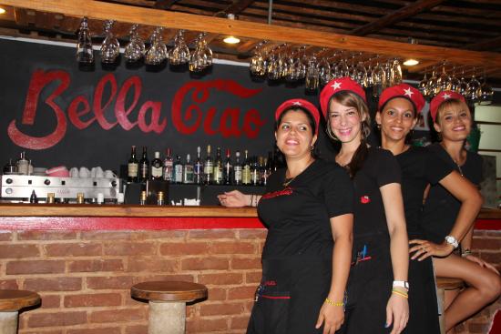 Restaurante italiano "Bella Ciao" en La Habana alimentan gratis a ancianos debido al coronavirus