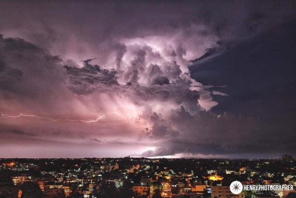 Destellos de luz: Registran fuerte actividad eléctrica al sur de La Habana