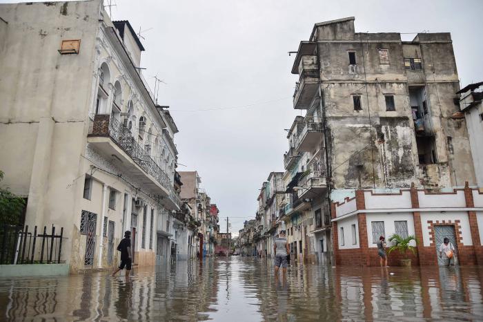 Lluvias intensas inundan zonas bajas de La Habana 