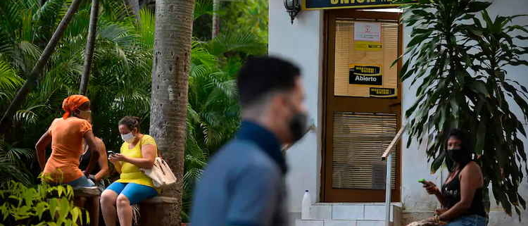 Western Union hopeful of resuming Cuba services