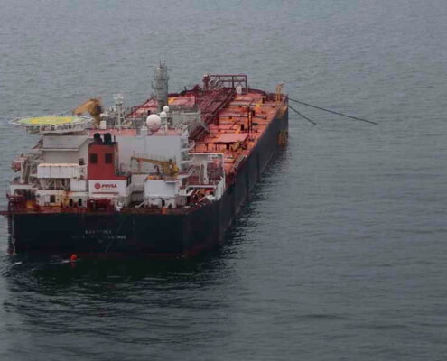 Dos buques salieron de El Palito rumbo a Cuba con gasoil y crudo