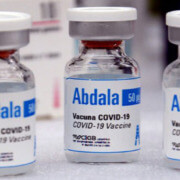 Argentina negocia comprar vacunas Soberana 02 y Abdala con el dinero que Cuba le debe