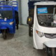 Ensamblan nuevo lote de triciclos eléctricos en La Habana