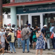 Cuban banks stop accepting dollar deposits in cash as of today