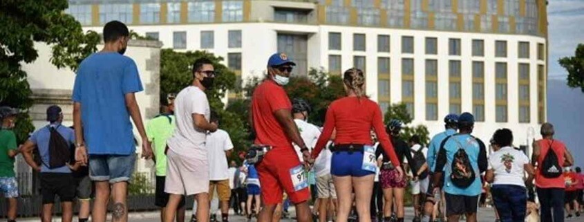 Maratonistas por las calles de La Habana