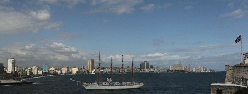 Arriba a puerto de Cuba buque de Real Armada Española