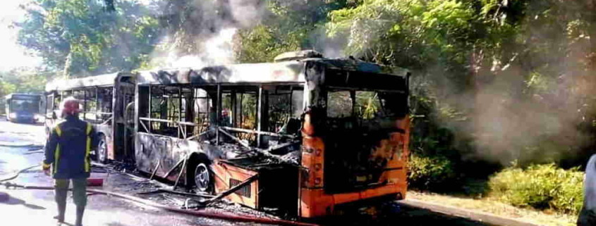 Bus burns in Havana