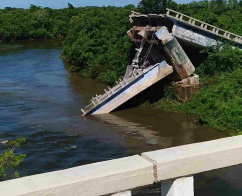 Ministro de Transporte promete solución para puente de Sagua la Grande