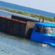Camión varado en medio del mar en intento de salida de Cuba