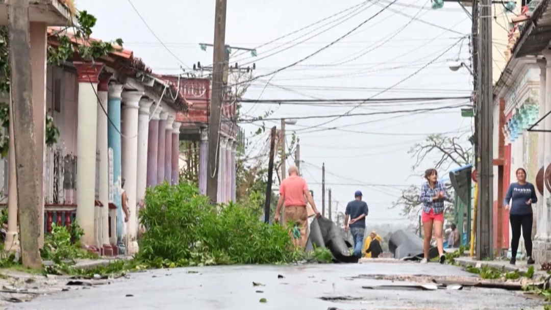 Cuba se queda sin electricidad tras el paso del huracán Ian