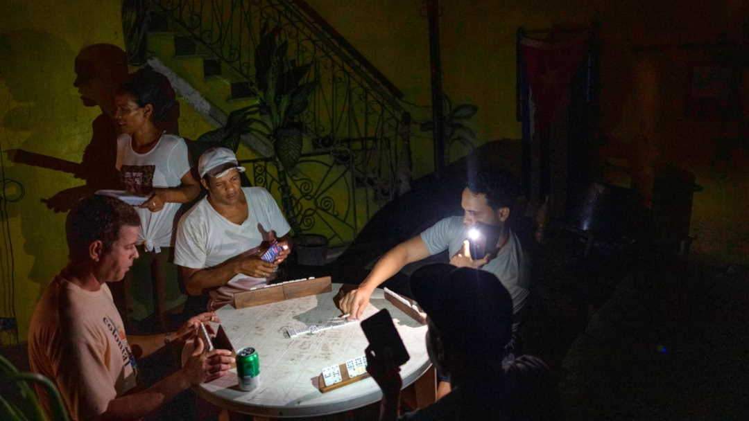  Cuba se queda sin electricidad tras el paso del huracán Ian