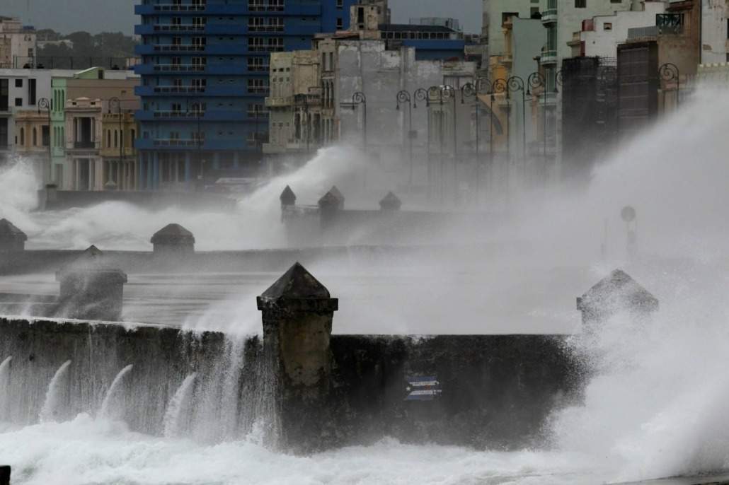 L'ouragan Ian désormais classé en catégorie 3, Cuba et la Floride en alerte maximale