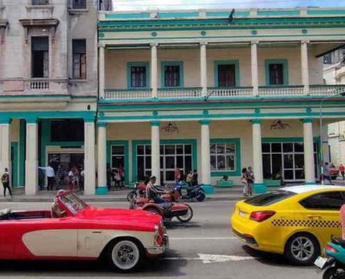 The most ‘chic’ candy store in Havana charges the dollar at 200 Cuban pesos