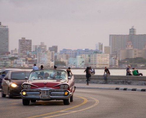 Cuba atrae turistas en paquetes multidestino con Cancún y RD