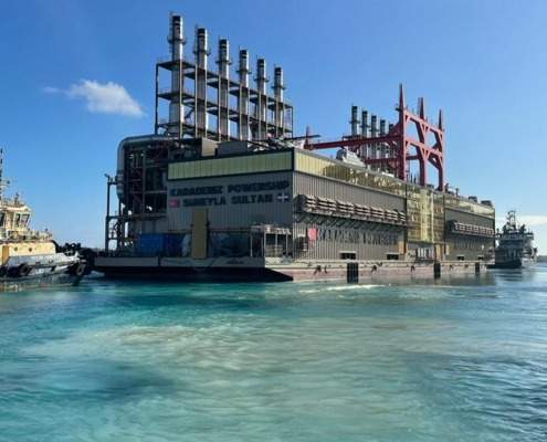 Une nouvelle centrale électrique flottante de 240 MW arrive à La Havane