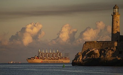 New 240 MW floating power plant arrives in Havana