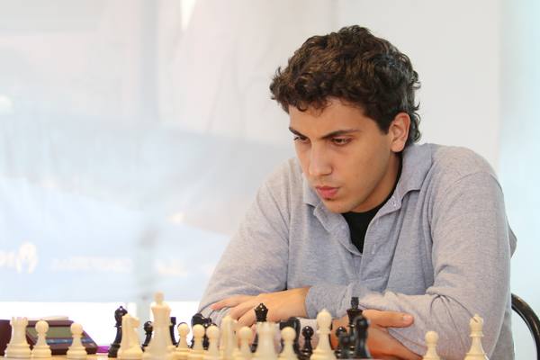 Jerzy en trono de lid centrocaribeña de ajedrez
