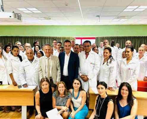 Otros 120 médicos cubanos en apoyo a la salud en Italia