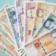 Cubanos reaccionan a anuncio viral de venta de dinero en efectivo