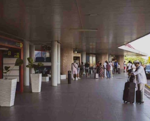 De vuelta a la normalidad arribo de vuelos por las terminales del Aeropuerto de La Habana