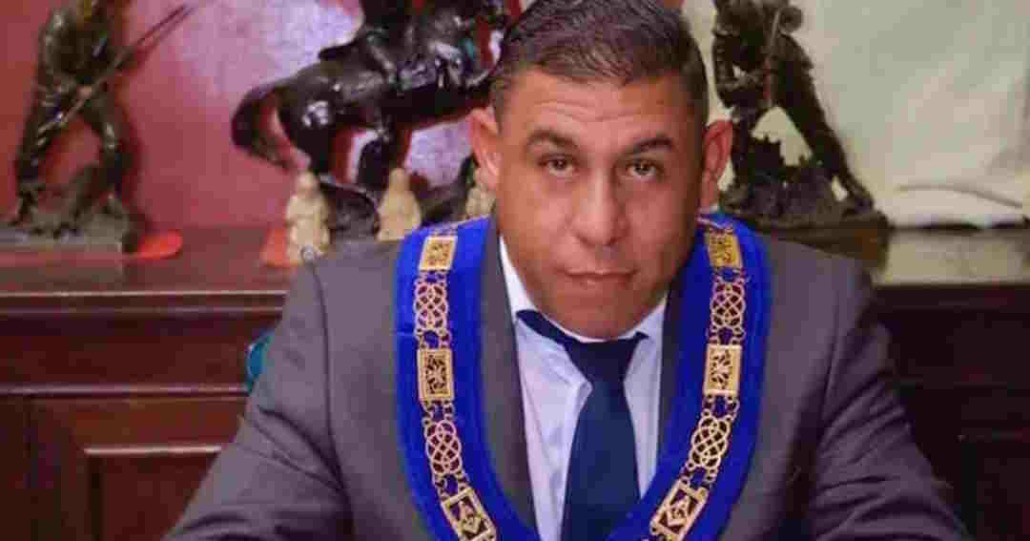 They expel the Grand Master of Cuban Freemasonry shouting "thief out"