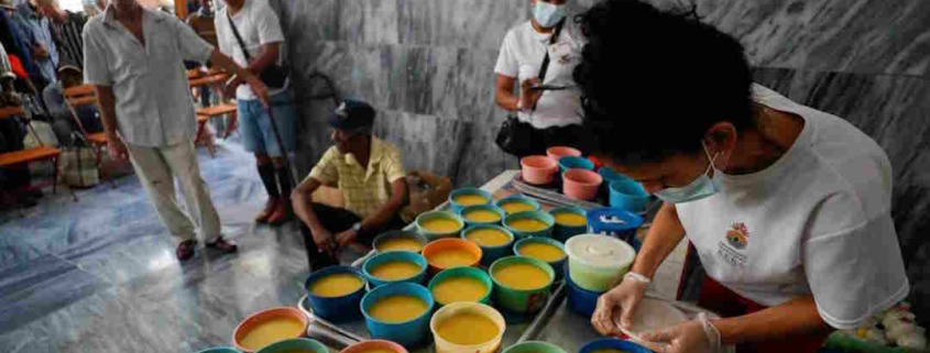 Comedor social de La Habana ve aumento de demanda en crisis económica