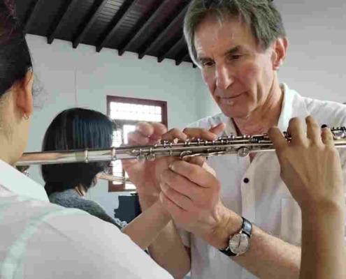 Prestigioso flautista alemán imparte talleres en Cuba