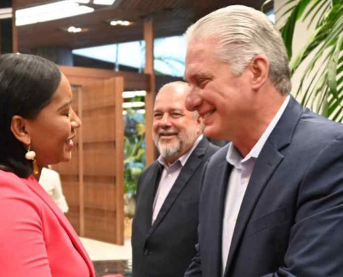 Díaz-Canel recibe a ministros y funcionarios que celebran en Cuba la 69 Reunión de la Comisión Regional para las Américas de ONU Turismo